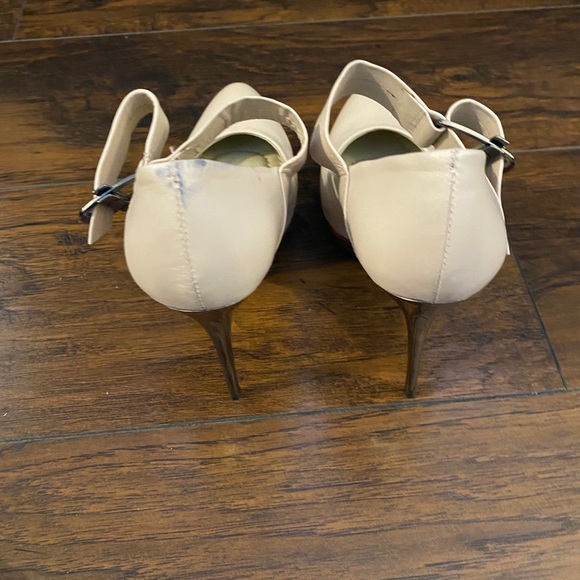 Mea Shadow - Picture 4 of 6